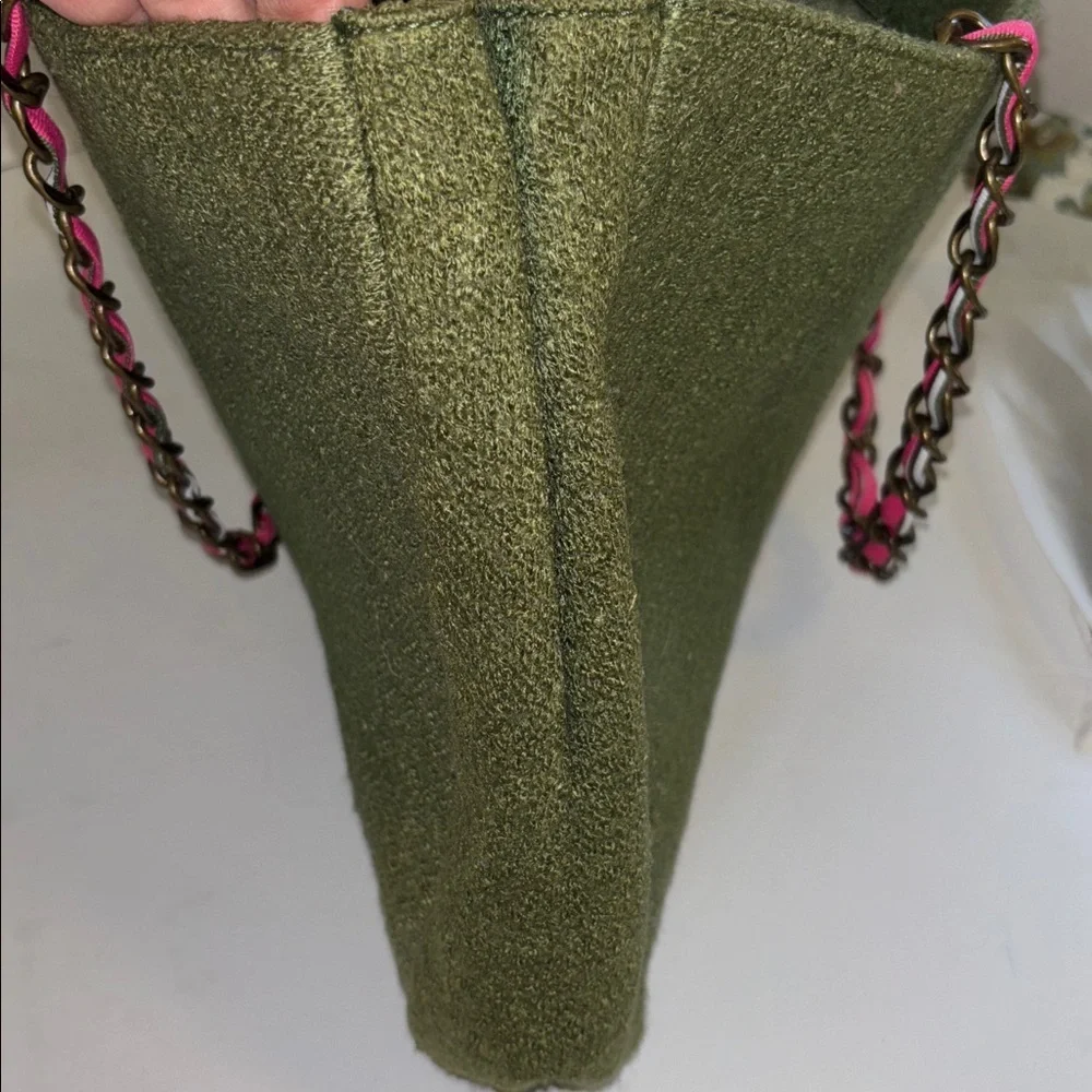 GOLDIE BRAND OLIVE/MOSS GREEN WOOL BAG PINK RIBBON THROUGHOUT BRASS HANDLE